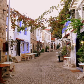 Kuşadası Çeşme Pamukkale Turu / 2 Gece Otel Konaklamalı / İstanbul Çıkışlı 