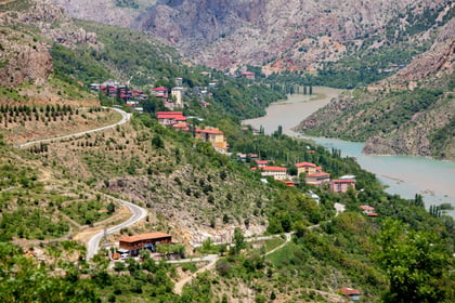 Uçaklı Van Tatvan Kemaliye Elazığ Erzincan Turu / 3 Gece Otel Konaklamalı / İstanbul Çıkışlı