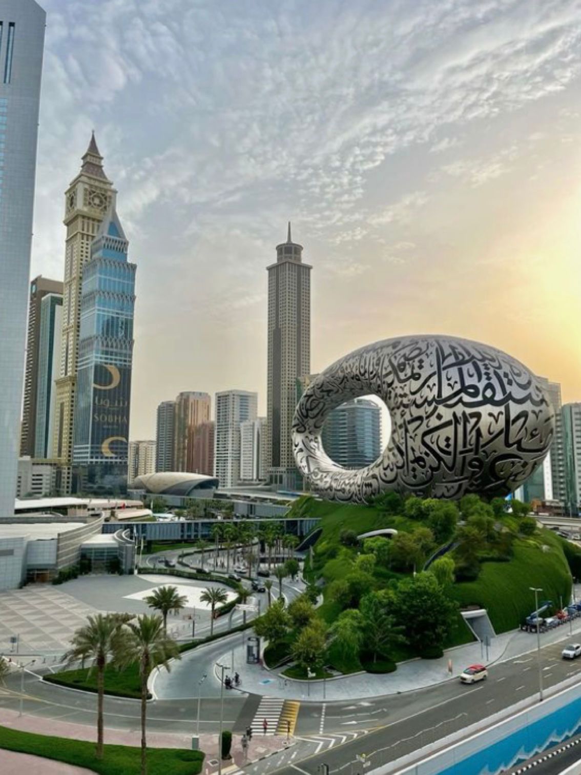 Abu Dhabi ve Dubai Turu THY ile Vize Dahil / 5 Gece Otel Konaklamalı / İstanbul Çıkışlı