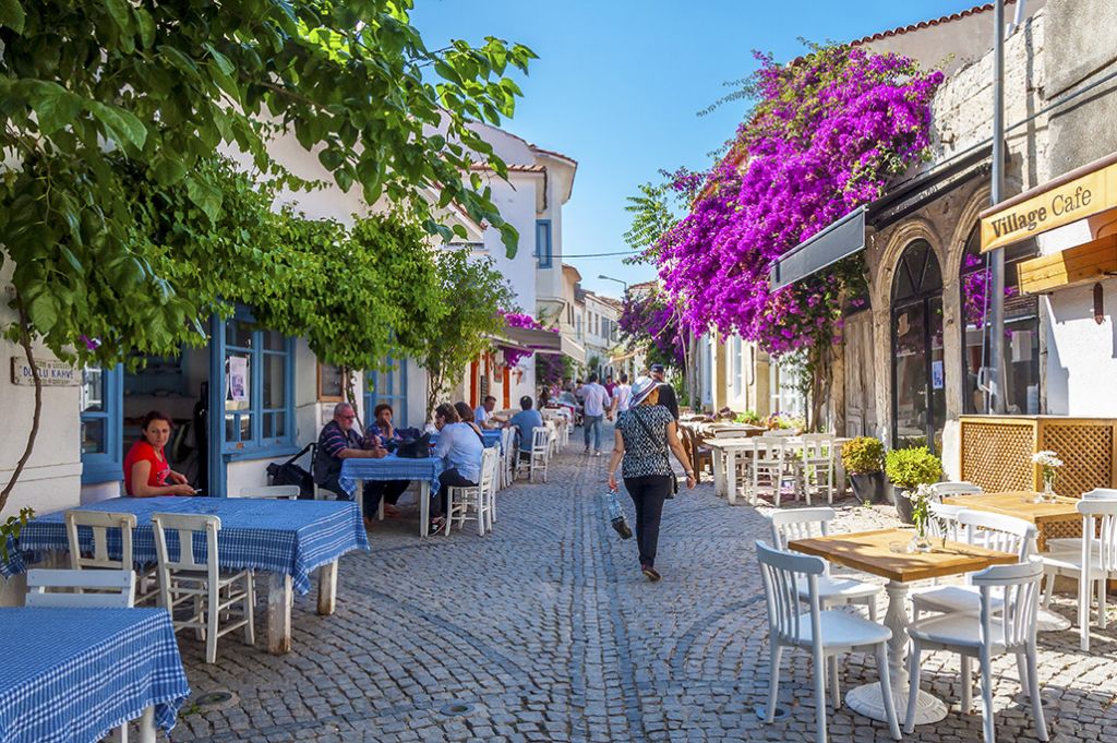 Alaçatı Ot Festivali Turu / 1 Gece Otel Konaklamalı / Ankara Çıkışlı
