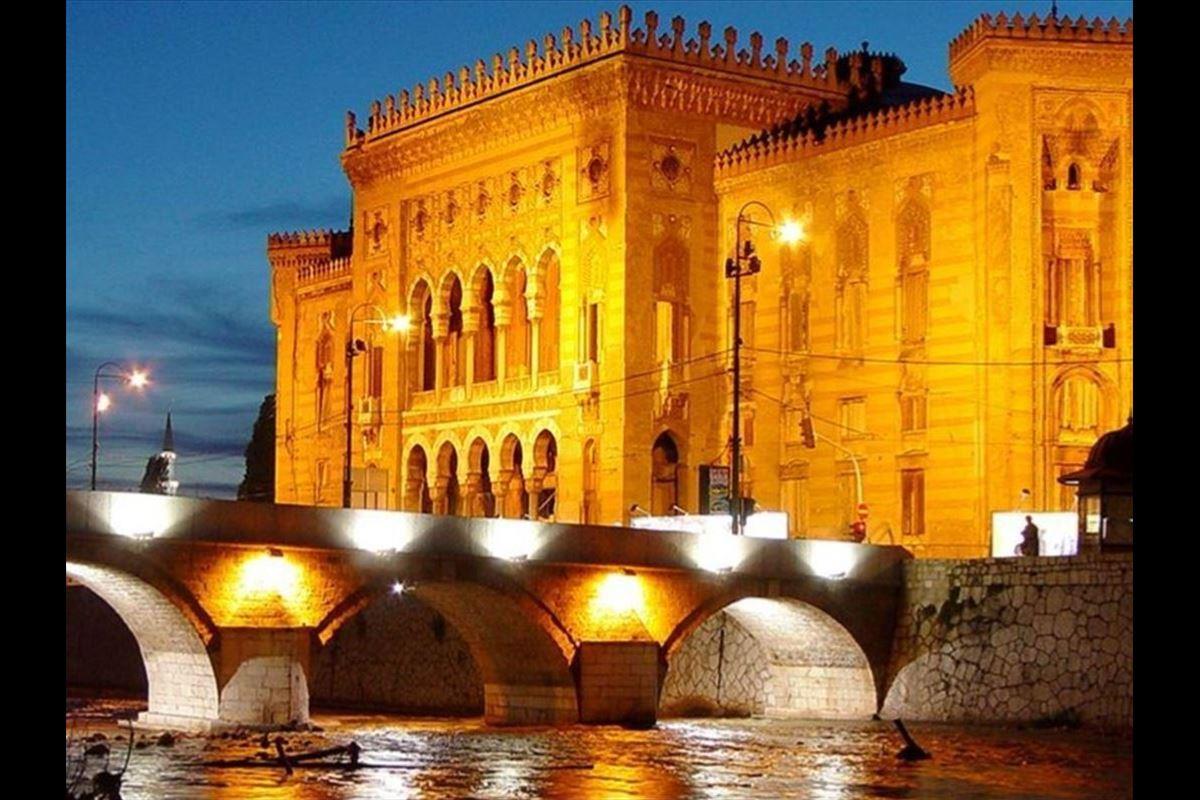 Baştanbaşa Balkanlar 8 Ülke Turu Otobüs ile Ekstra Turlar Dahil / 5 Gece Otel Konaklamalı / İstanbul Çıkışlı