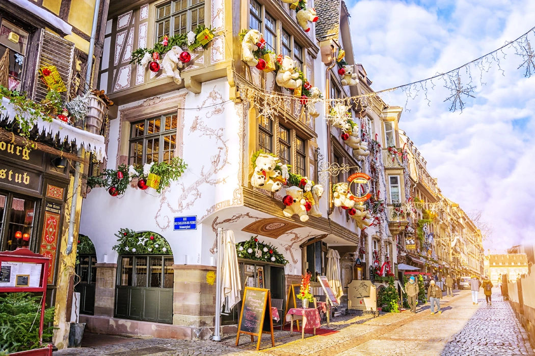 Bernina Ekspress ile Noel Pazarları Milao Turu SunEkspress ile / 3 Gece Otel Konaklamalı / İzmir Çıkışlı