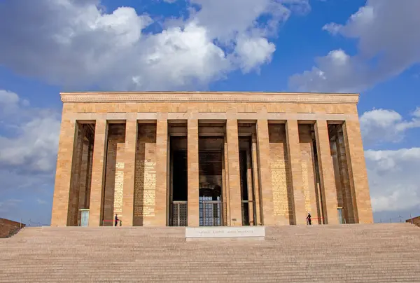 Hızlı Tren İle Konya Kapadokya Mevlana Hacıbektaş Anıtkabir Turu / 2 Gece Otel Konaklamalı / İstanbul Çıkışlı