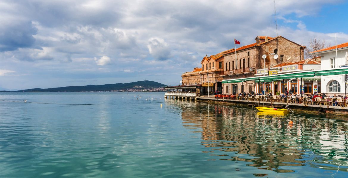 İzmir Alaçatı Sığacık Foça Efes Turu / 2 Gece Otel Konaklamalı / İstanbul Çıkışlı