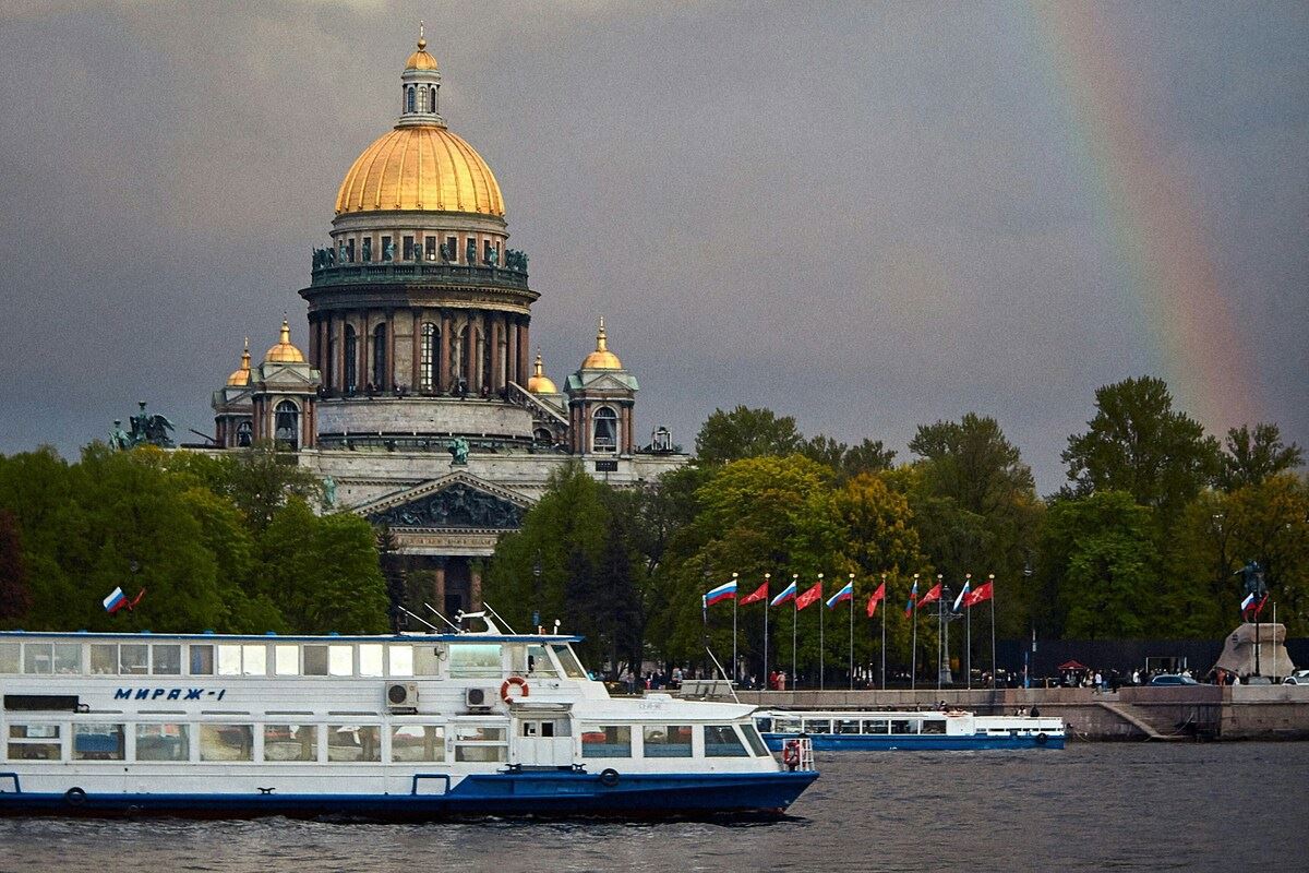 Kral ve Kraliçe St. Petersburg Moskova Turu THY ile / 5 Gece Otel Konaklamalı / İstanbul Çıkışlı / 2027