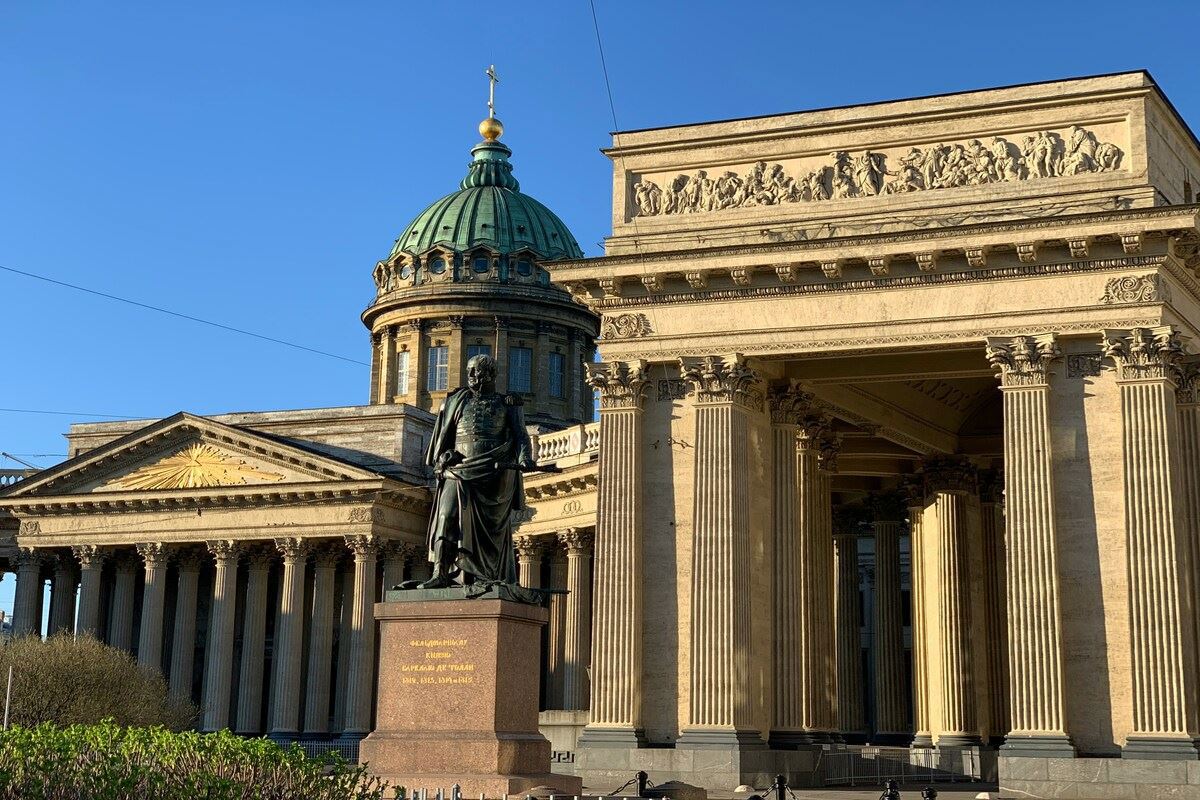 Kral ve Kraliçe St. Petersburg Moskova Turu THY ile / 5 Gece Otel Konaklamalı / İstanbul Çıkışlı / 2027