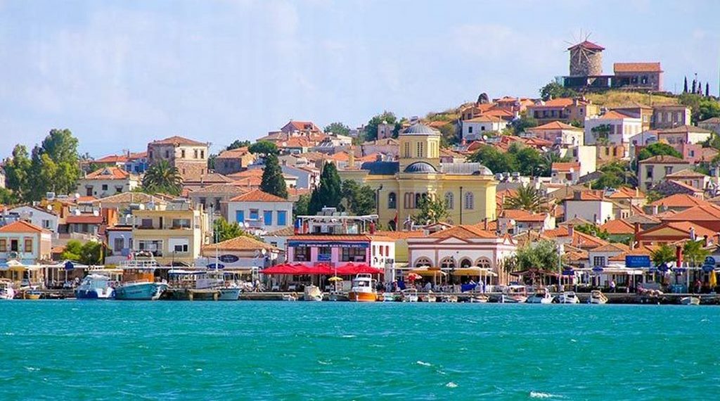 Kuşadası Çeşme Ayvalık Turu / 2 Gece Otel Konaklamalı / İstanbul Çıkışlı / 23 Nisan Özel 