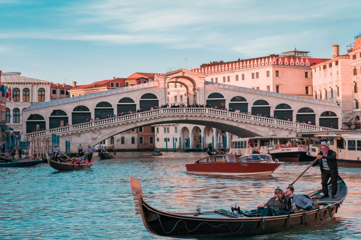 Milano ve Venedik Turu Türk Hava Yolları ile / 4 Gece Otel Konaklamalı / İstanbul Çıkışlı / 2027