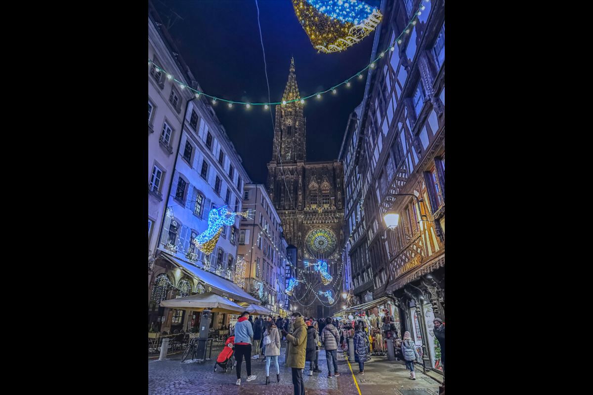Noel Zamanı Grand Benelüks Paris Alsace ve İsvicre Turu Pegasus ile Ekstra Turlar Dahil / 6 Gece Otel Konaklamalı / İstanbul Çıkışlı