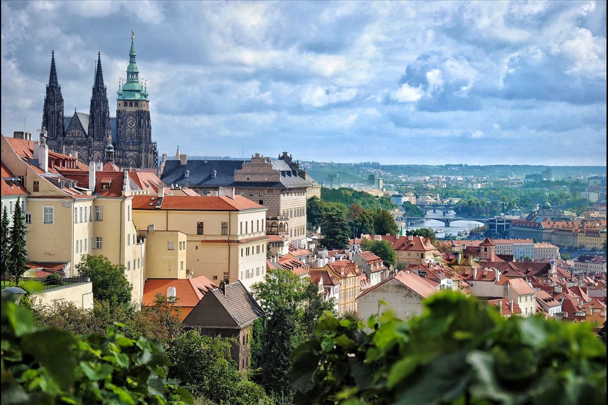 Noel Zamanı Grand Prag Nurnberg Berlin Turu AJet ile Ekstra Turlar Dahil / 3 Gece Otel Konaklamalı / İstanbul Çıkışlı