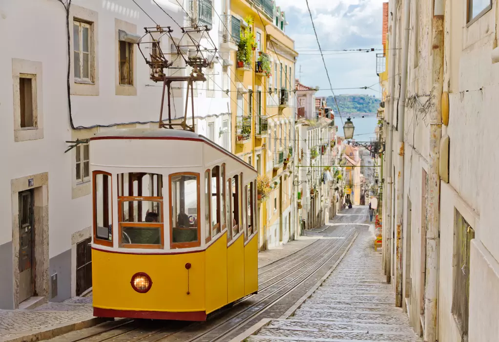 Porto Lizbon Bilbao Şaheserleri İspanya Turu SunEkspress ile / 8 Gece Otel Konaklamalı / İzmir Çıkışlı