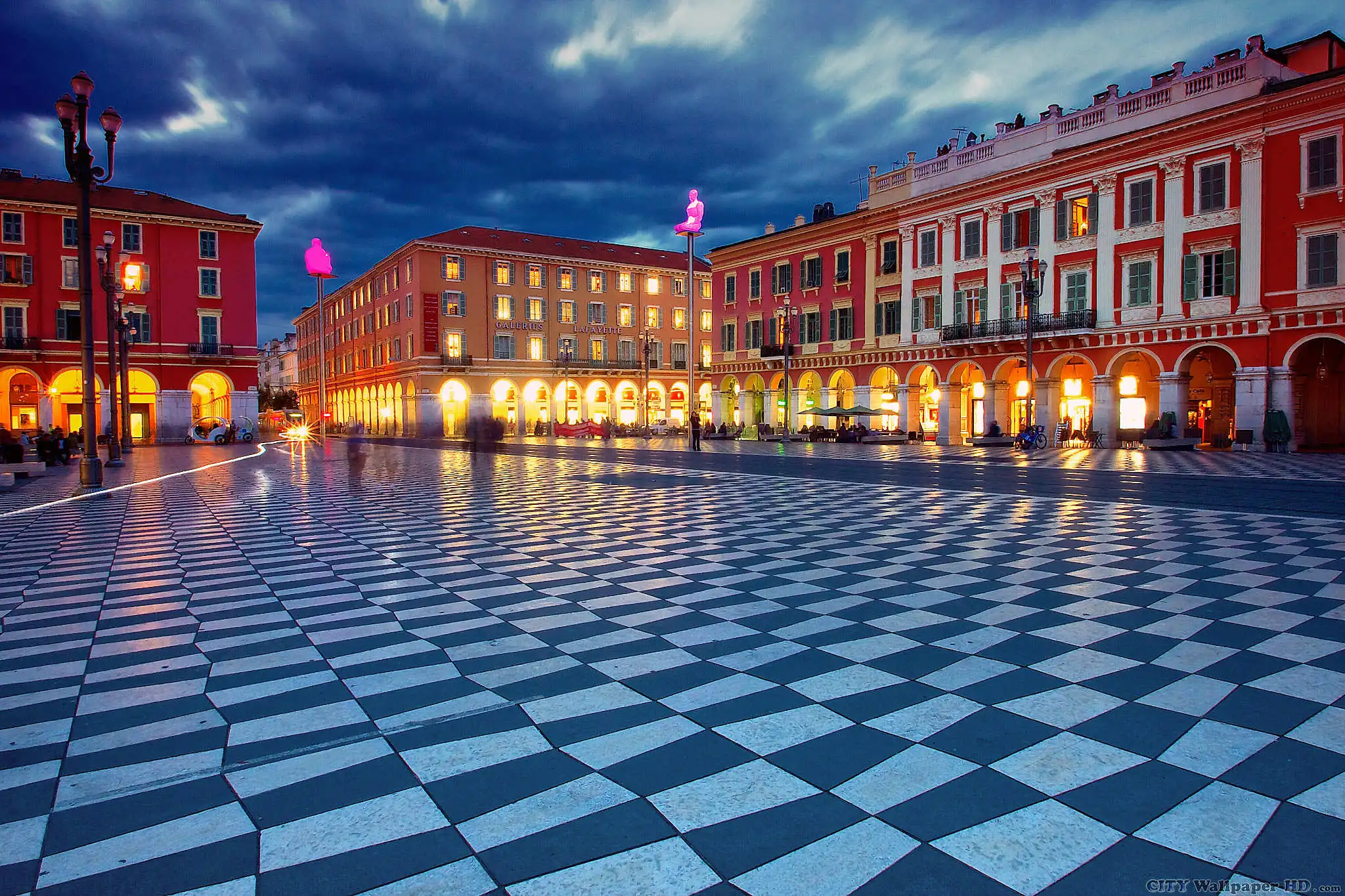 Saint Tropez ile Marsilya Nice Milano Turu THY ile Kasım Ara Tatil Özel / 5 Gece Otel Konaklamalı / İstanbul Çıkışlı