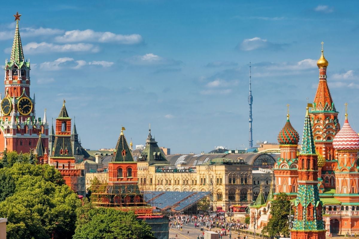 St. Petersburg Moskova Turu THY ile / 5 Gece Otel Konaklamalı / İstanbul Çıkışlı / 2027