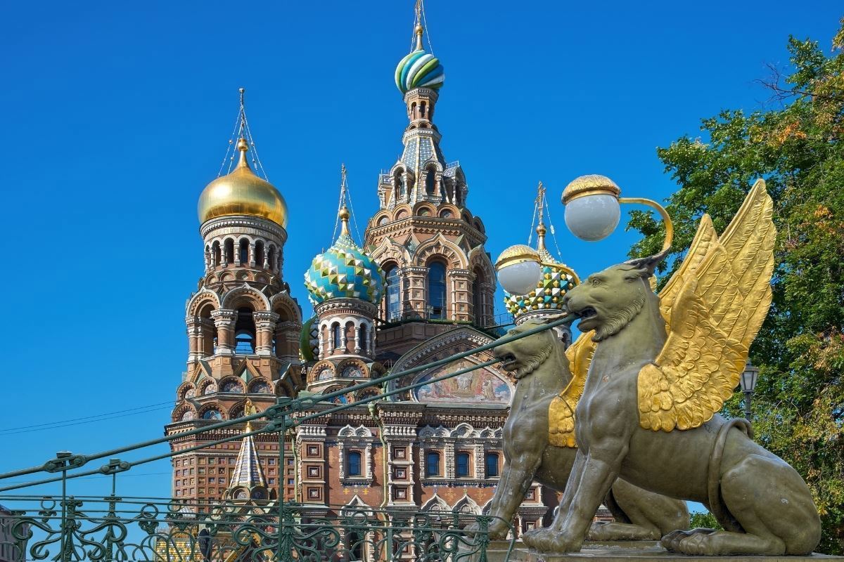 St. Petersburg Moskova Turu THY ile / 5 Gece Otel Konaklamalı / İstanbul Çıkışlı / 2027