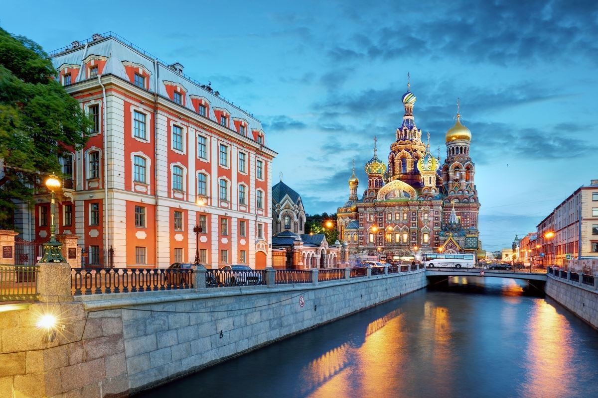 St. Petersburg Moskova Turu THY ile / 5 Gece Otel Konaklamalı / İstanbul Çıkışlı