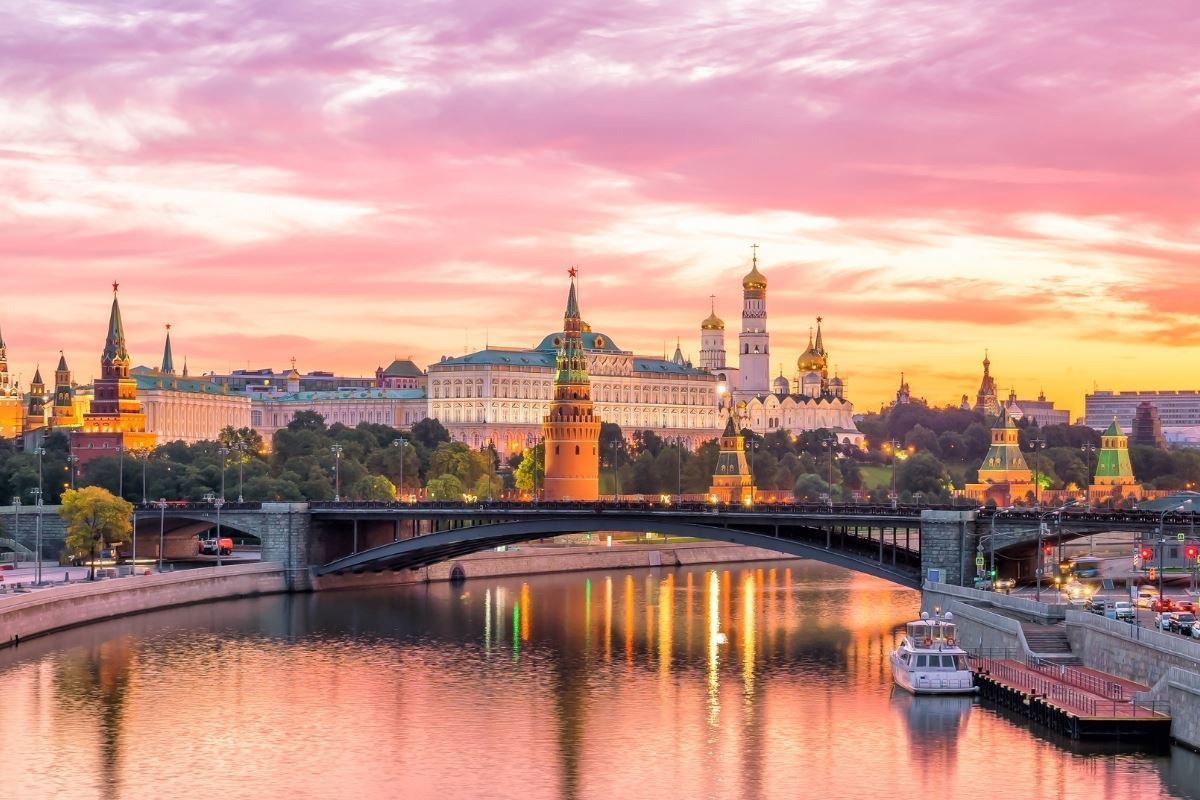 St. Petersburg ve Moskova Turu Türk Hava Yolları ile / 5 Gece Otel Konaklamalı / İstanbul Çıkışlı / 2027