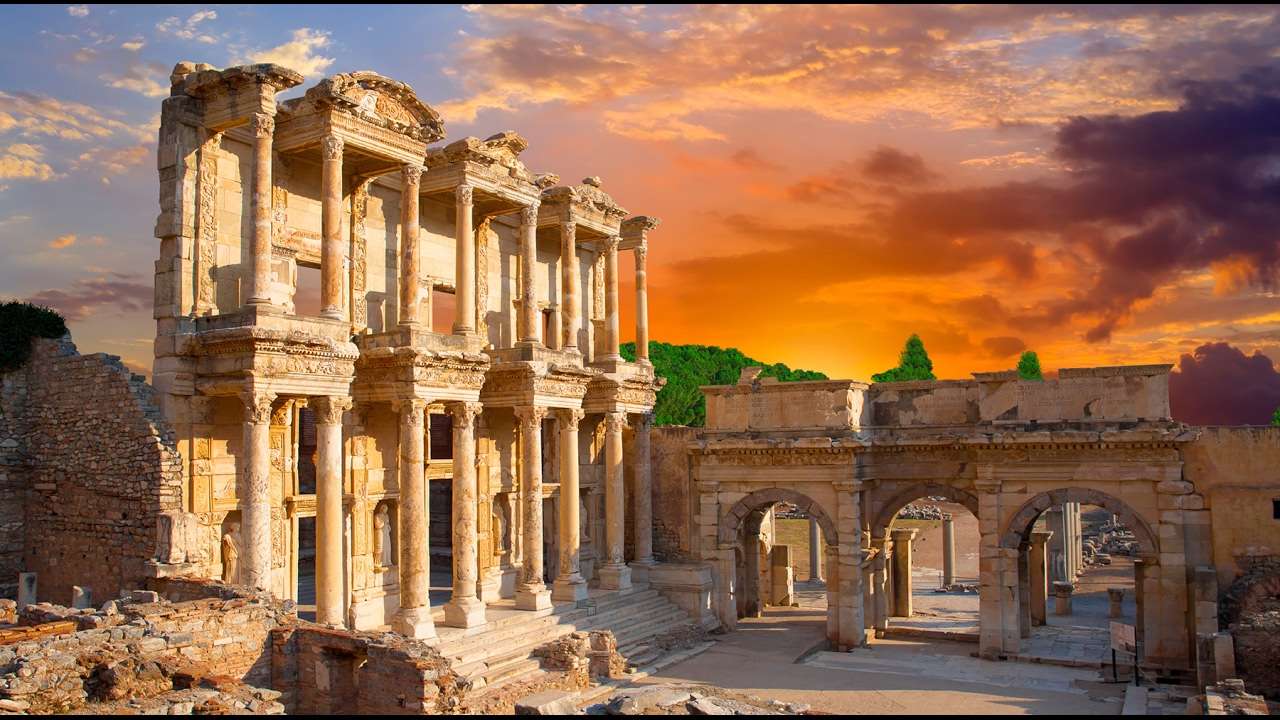 İzmir Çeşme Alaçatı Efes Şirince Turu / 1 Gece Otel Konaklamalı / İstanbul Çıkışlı / 29 Ekim Özel