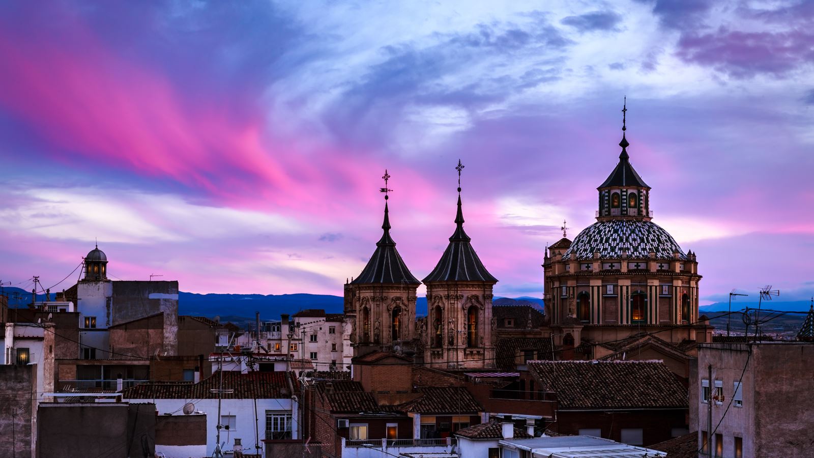 Elegant Mega Portekiz Madrid Endülüs Turu Pegasus ile Ekstra Turlar Dahil / 7 Gece Otel Konaklamalı / İstanbul Çıkışlı / Sevilla Gidiş