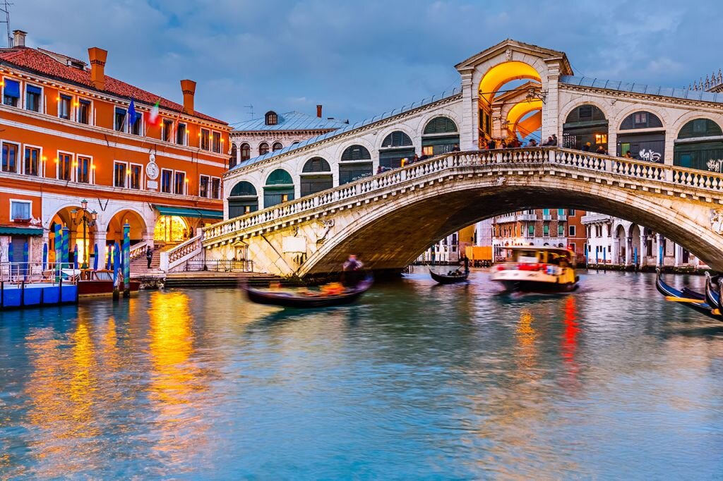 Klasik İtalya Turu Pegasus ile / 7 Gece Otel Konaklamalı / İstanbul Çıkışlı / Milano Gidiş