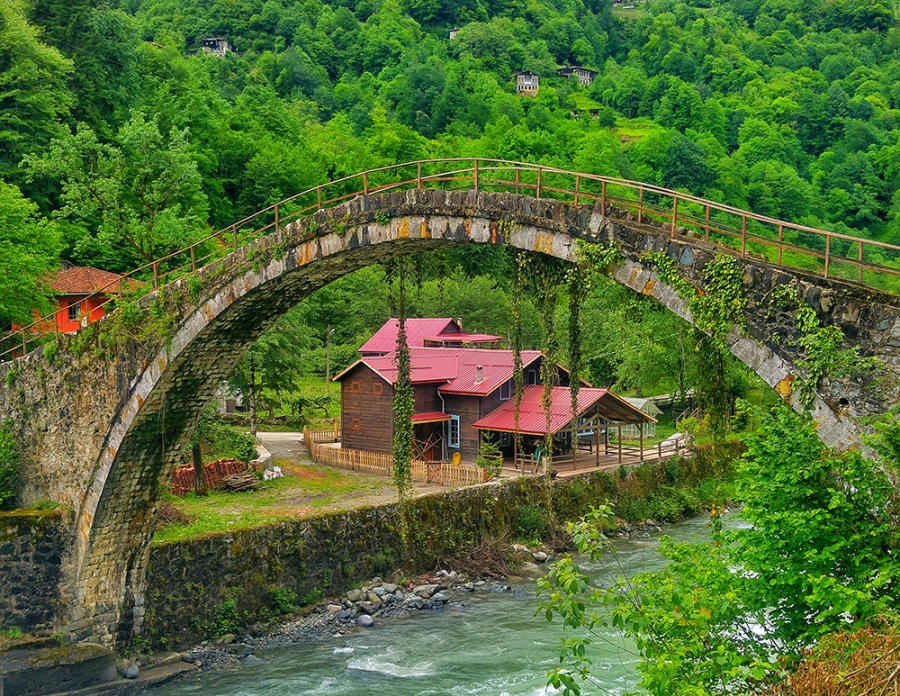 Uçaklı Karadeniz Yaylalar ve Batum Turu (Batum Konaklamalı) / 3 Gece Konaklamalı / İstanbul Çıkışlı