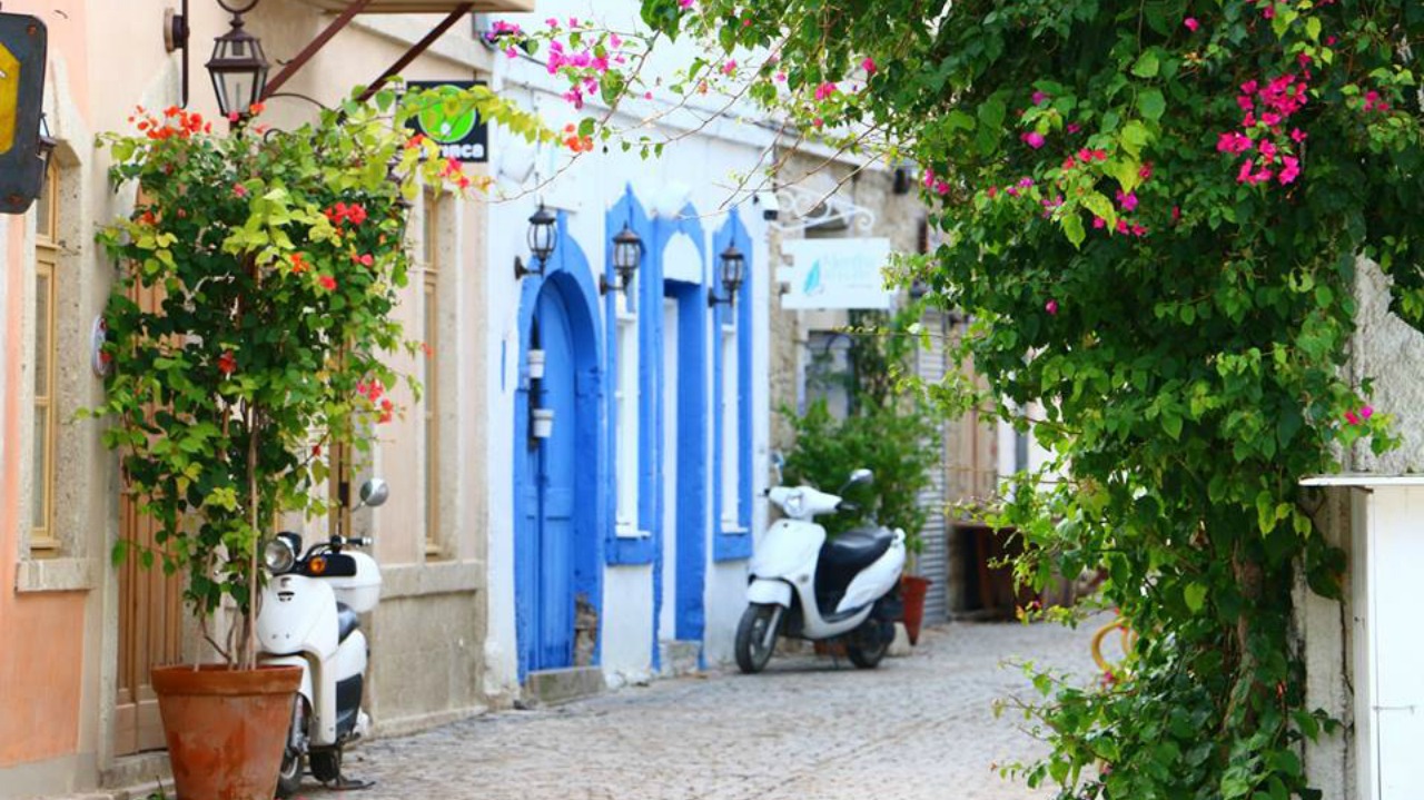 Kuşadası Çeşme Pamukkale Turu / 2 Gece Otel Konaklamalı / İstanbul Çıkışlı
