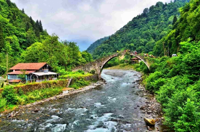Karadeniz Yaylalar ve Batum Turu / 5 Gece Otel Konaklamalı / Ankara Çıkışlı