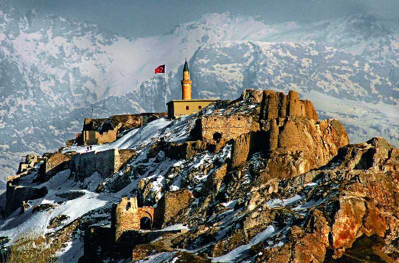 Uçaklı Diyarbakır Bitlis Van Kars Erzurum Turu / 4 Gece Otel Konaklamalı / İstanbul Çıkışlı