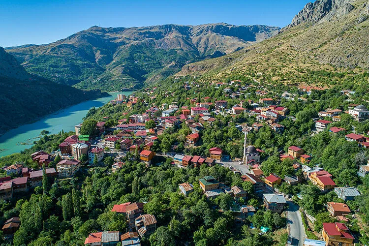 Uçaklı Van Tatvan Kemaliye Elazığ Erzincan Turu / 3 Gece Otel Konaklamalı / İstanbul Çıkışlı
