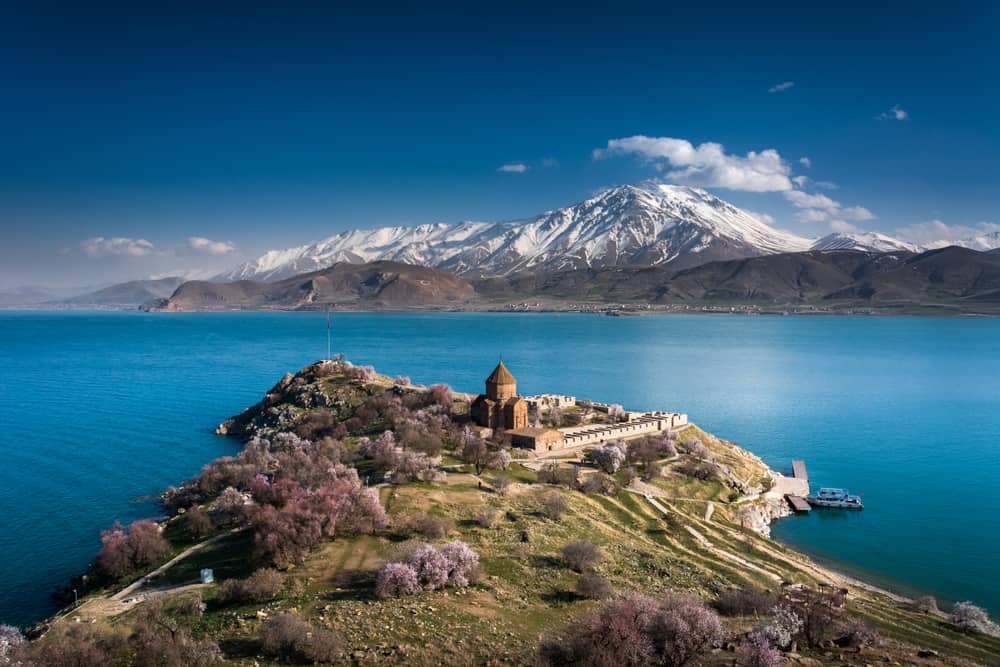 Uçaklı Van Tatvan Kemaliye Elazığ Erzincan Turu / 3 Gece Otel Konaklamalı / İstanbul Çıkışlı