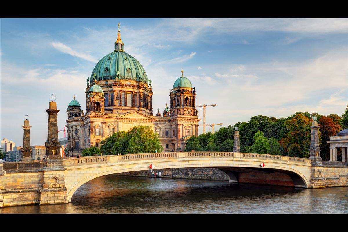 Viva Berlin Turu THY ile Yılbaşı Özel / 2 Gece Otel Konaklamalı / İstanbul Çıkışlı